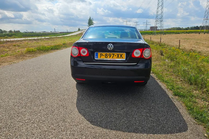 Volkswagen Jetta (2008)