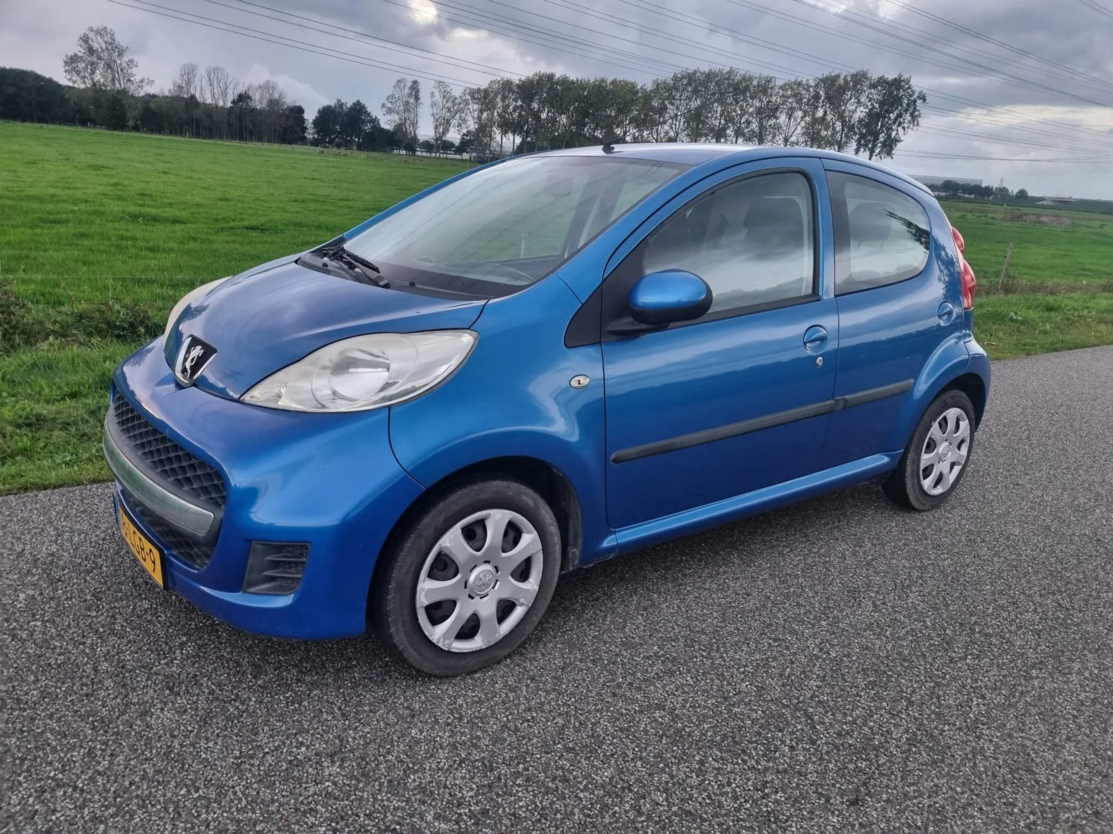 Peugeot 107 (2010) — foto 1