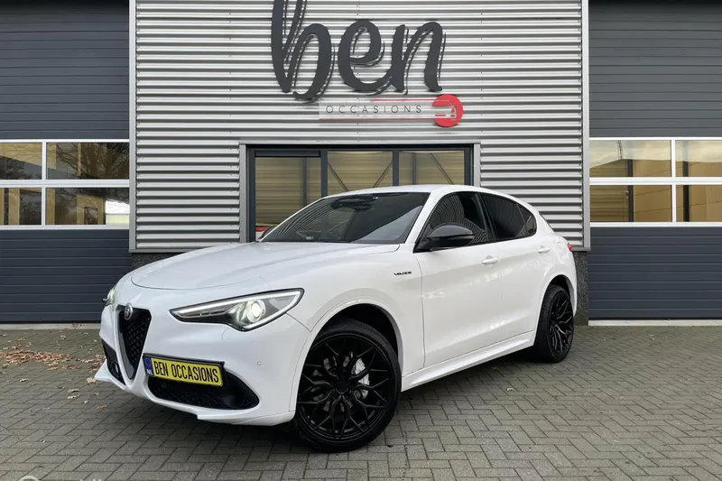 Alfa Romeo Stelvio (2018)