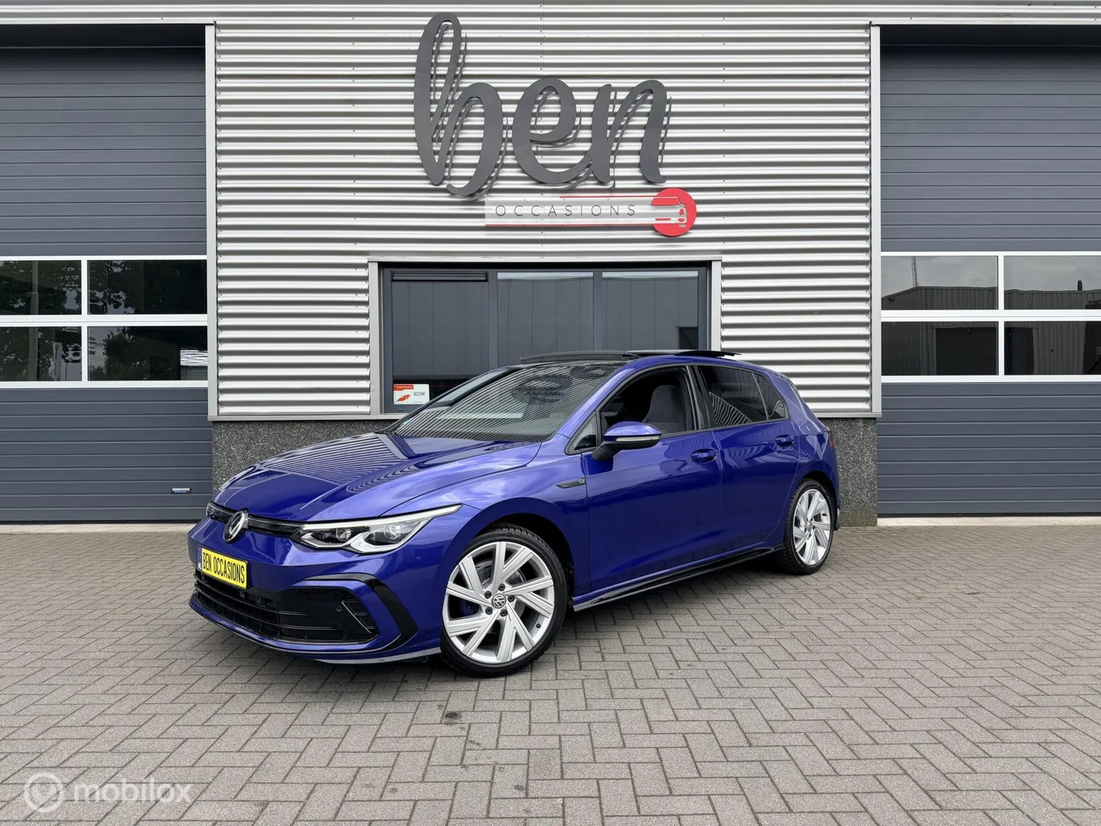 Volkswagen Golf (2023) — foto 1