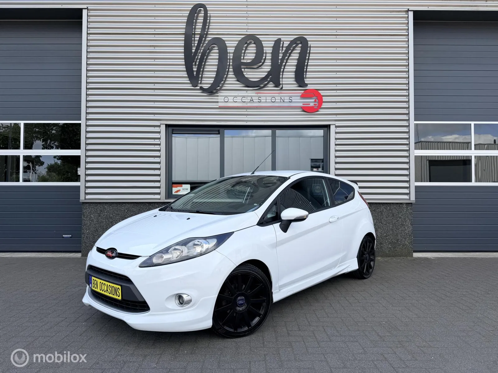 Ford Fiesta (2011) — foto 1