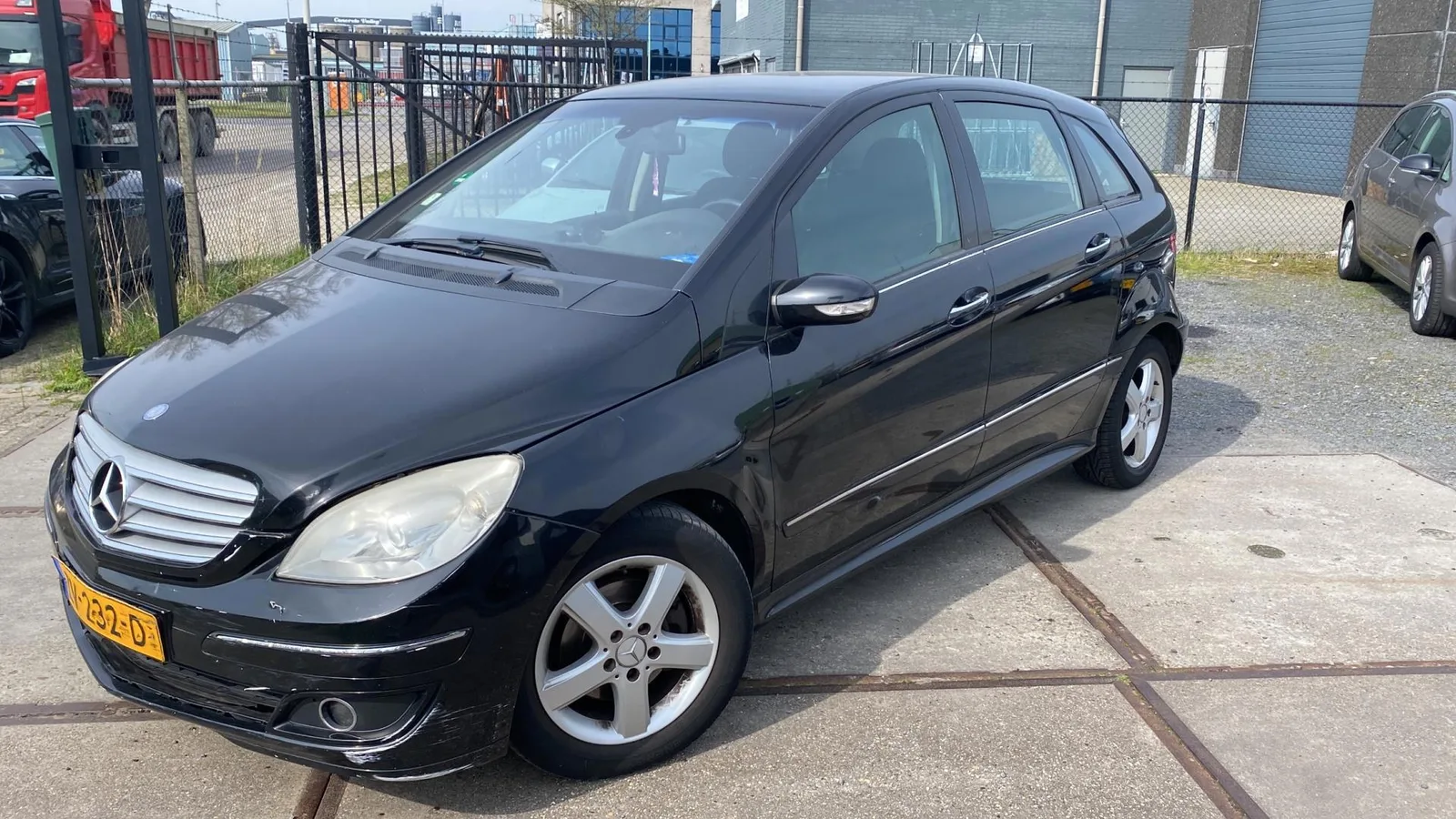 Mercedes-Benz B-Klasse (2006) — foto 1