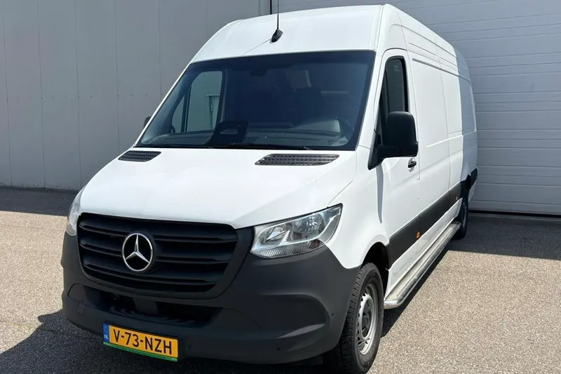 Mercedes-Benz Sprinter (2024)