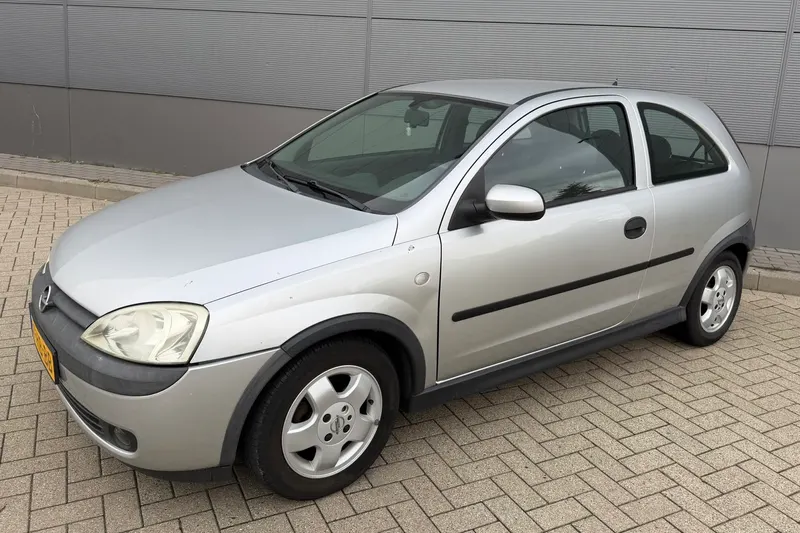 Opel Corsa (2001)