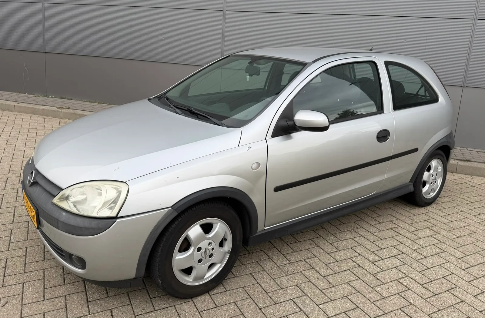 Opel Corsa (2001) — foto 1