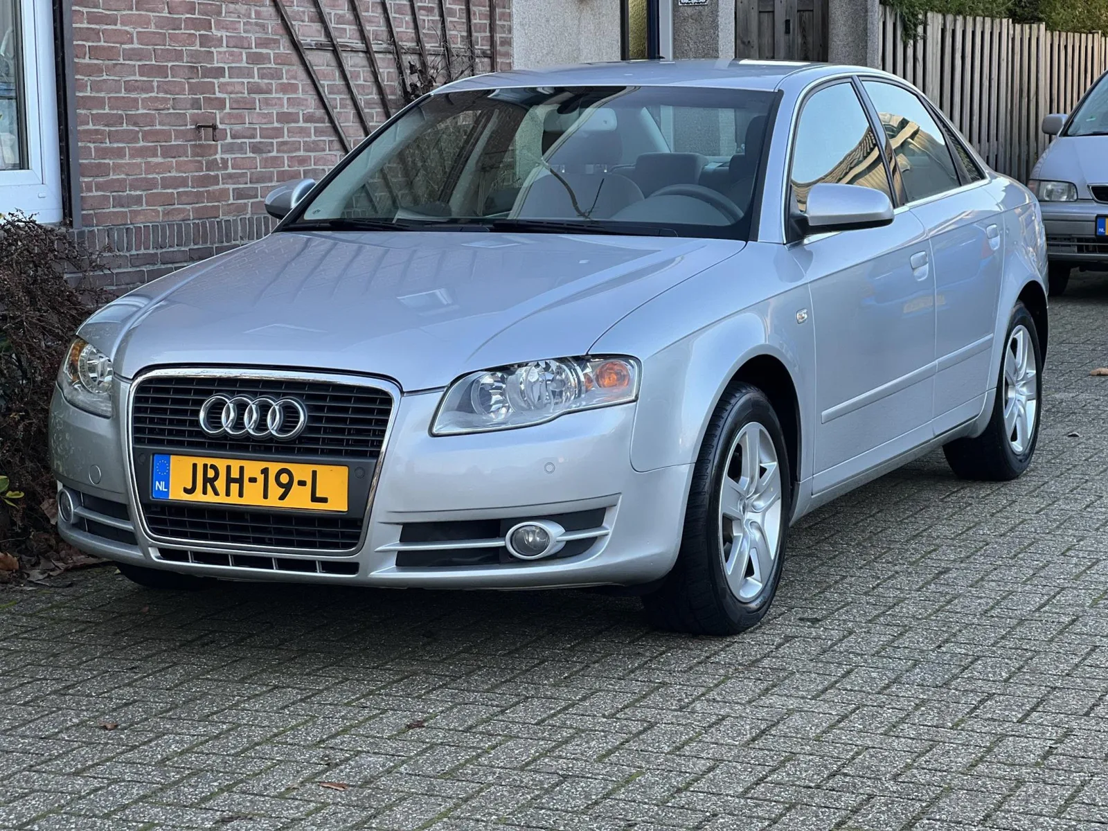 Audi A4 (2005) — foto 1