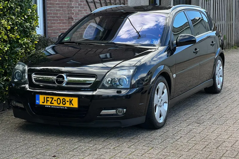 Opel SIGNUM (2004)