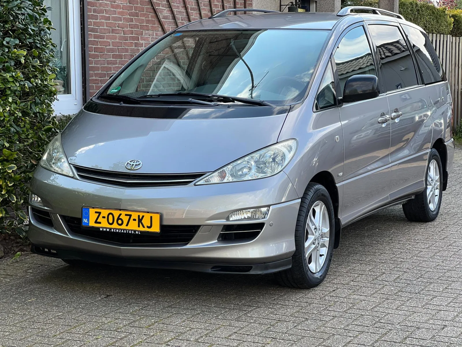 Toyota PREVIA (2004) — foto 1