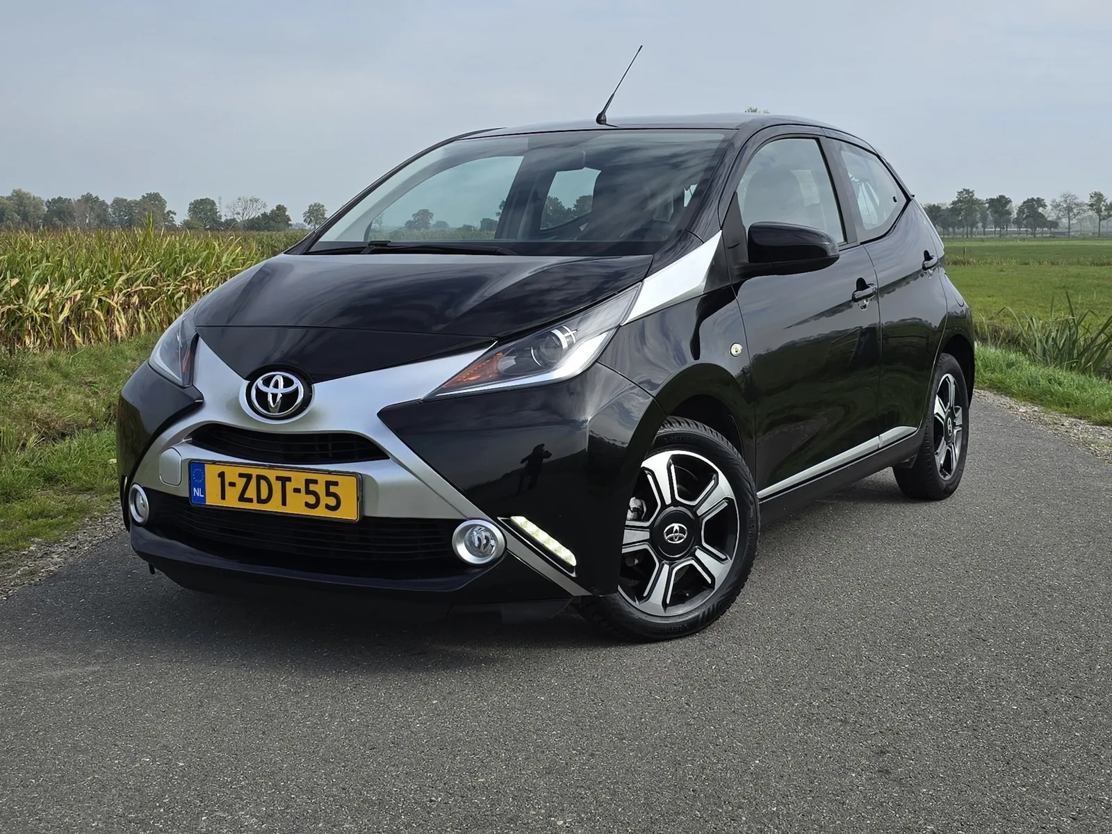 Toyota Aygo (2014) — foto 1