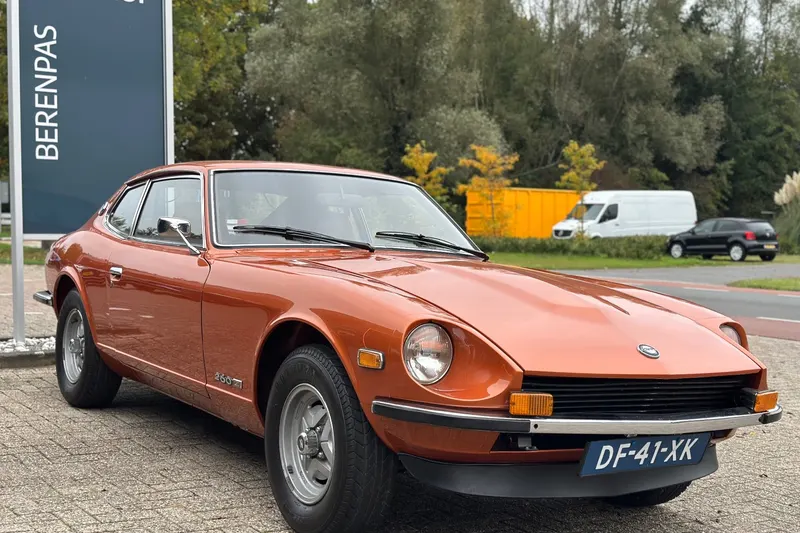 Datsun OVERIGE (1976)