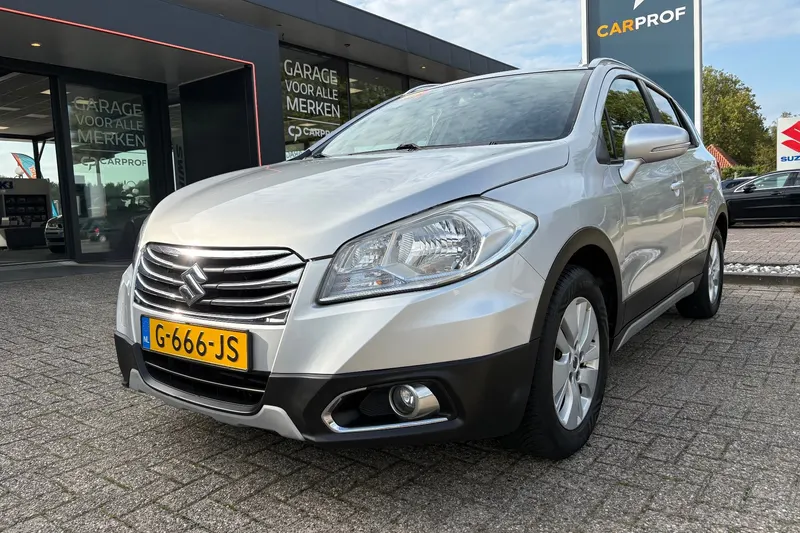 Suzuki S-Cross (2014)