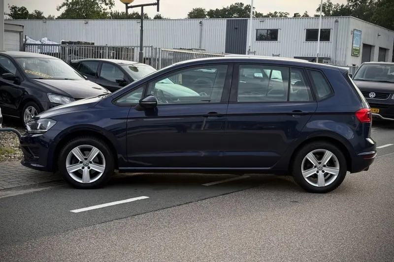 Volkswagen Golf Sportsvan (2015)