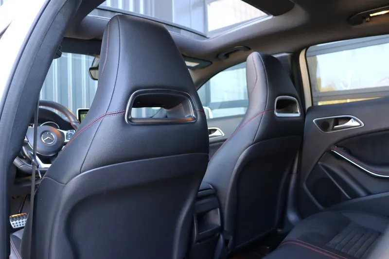Mercedes-Benz GLA (2016)