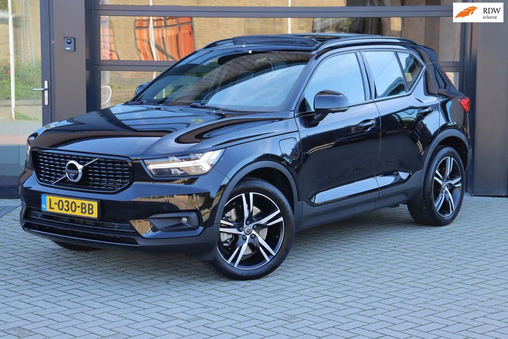 Volvo XC40 (2021) — foto 1