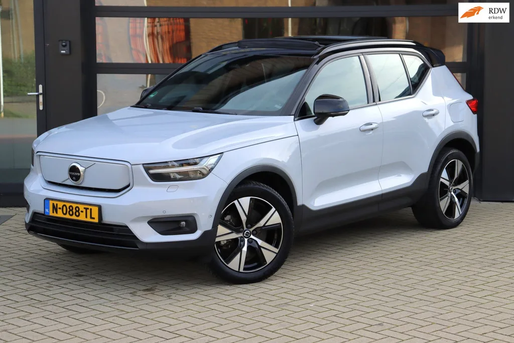 Volvo XC40 (2021) — foto 1