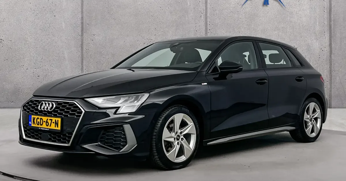 Audi A3 (2023) — foto 1