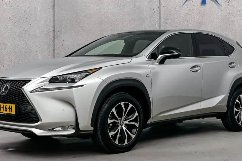 Lexus NX (2017)