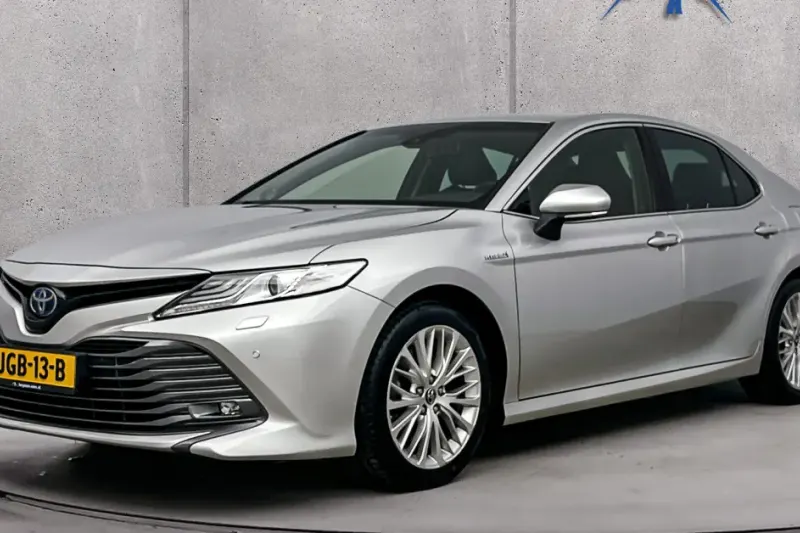 Toyota Camry (2019)
