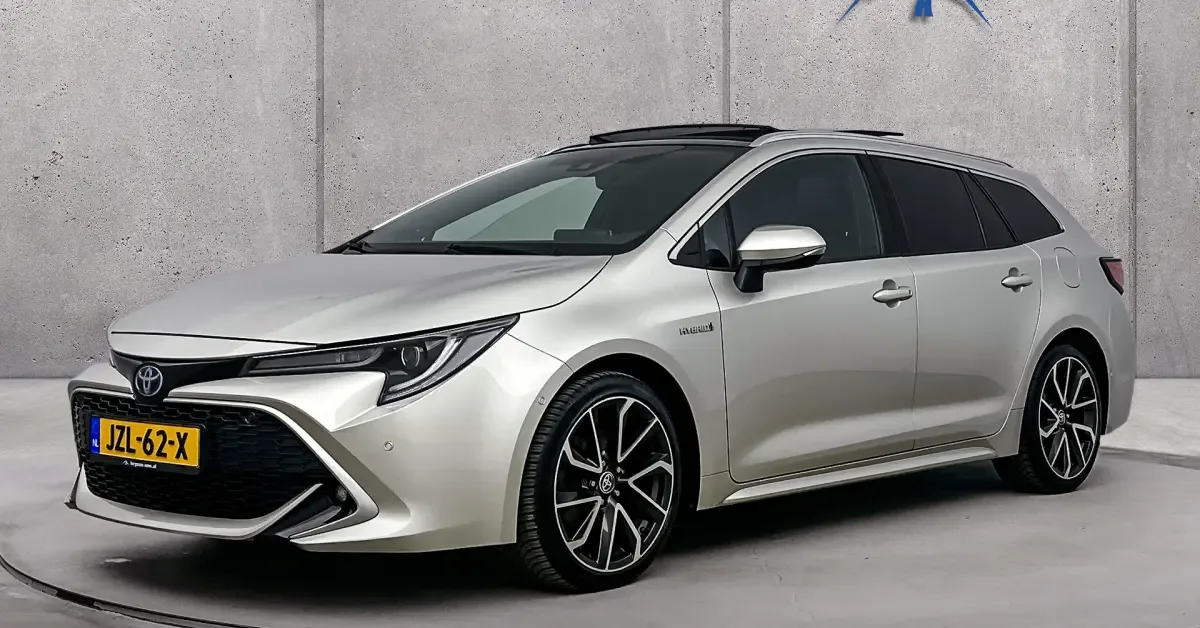 Toyota Corolla (2021) — foto 1