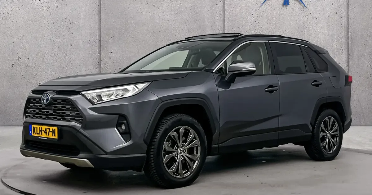 Toyota RAV4 (2022) — foto 1
