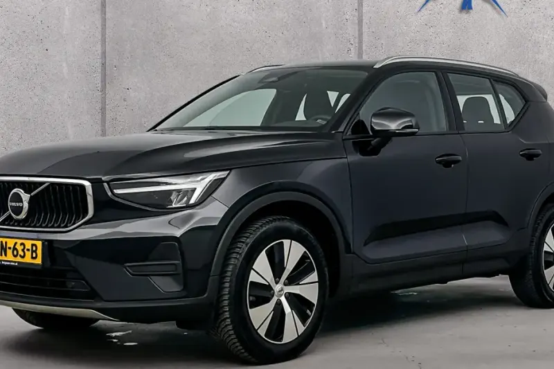 Volvo XC40 (2024)