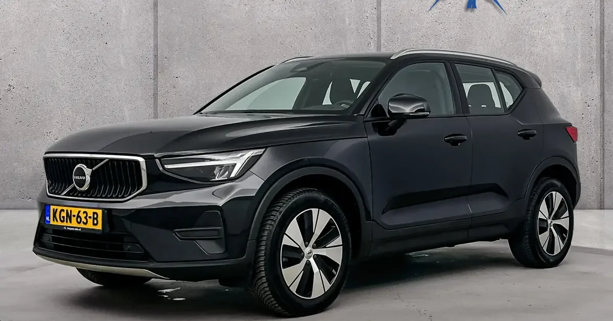 Volvo XC40 (2024) — foto 1