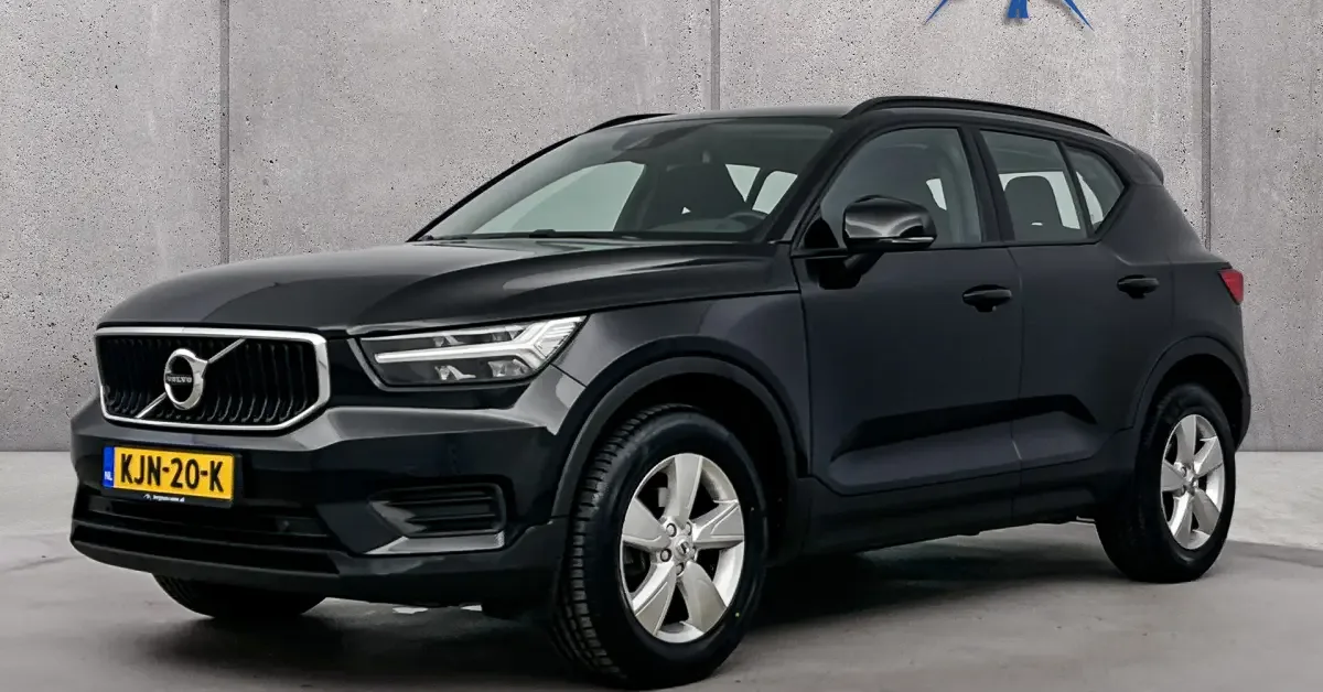 Volvo XC40 (2021) — foto 1