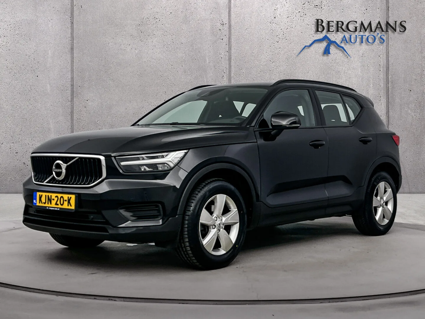 Volvo XC40 (2021) — foto 1