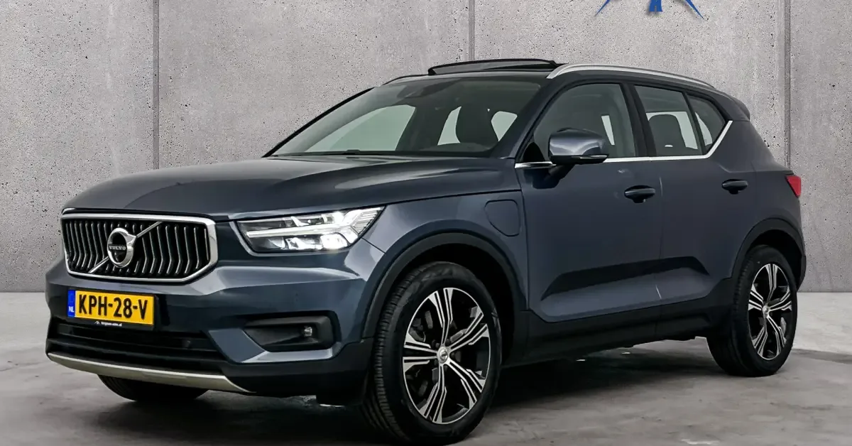 Volvo XC40 (2021) — foto 1