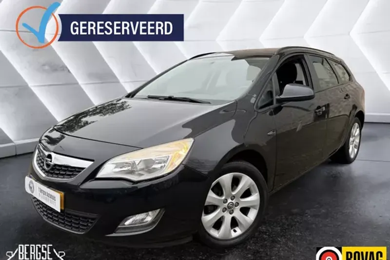 Opel Astra (2012)