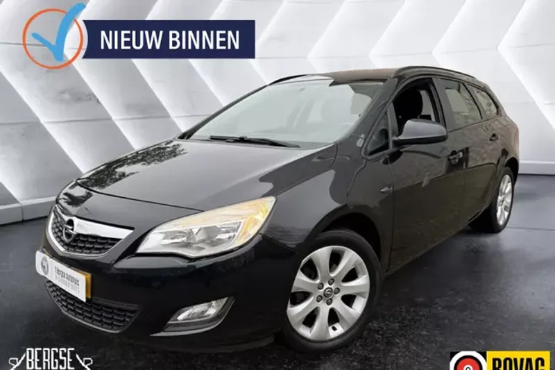 Opel Astra (2012)