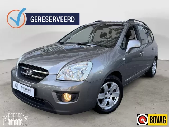 Kia Carens (2010) — foto 1