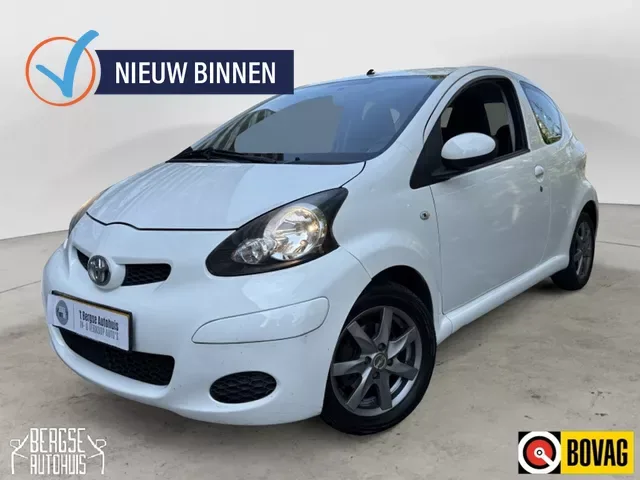 Toyota Aygo (2010) — foto 1