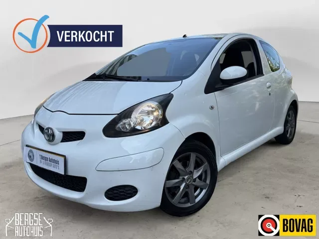 Toyota Aygo (2010) — foto 1
