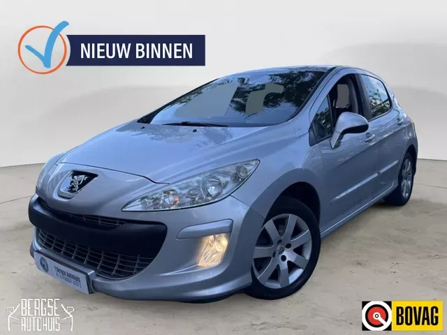 Peugeot 308 (2010) — foto 1