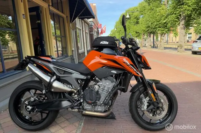 KTM 790 Duke (2023)