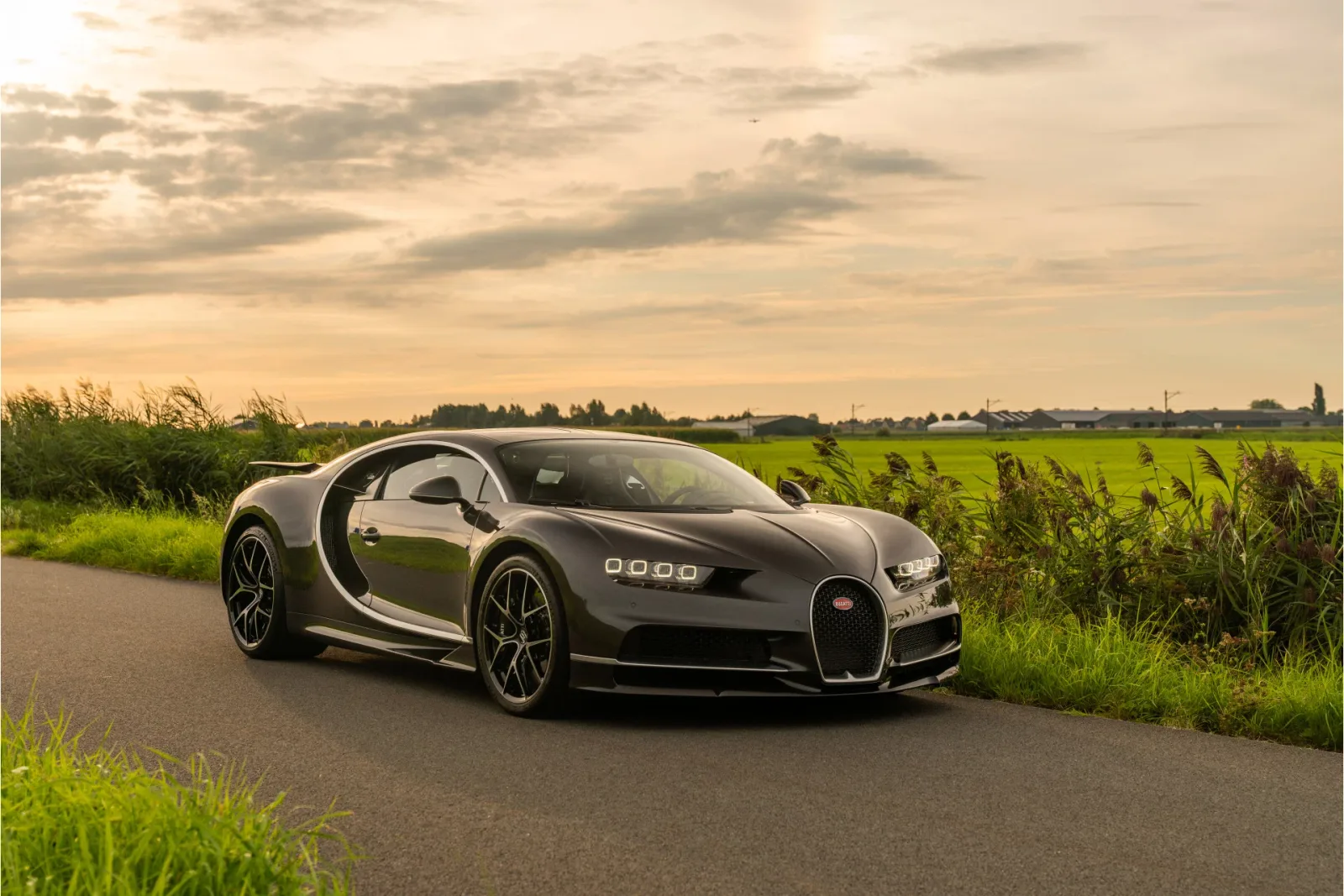 Bugatti Chiron (2021) — foto 1