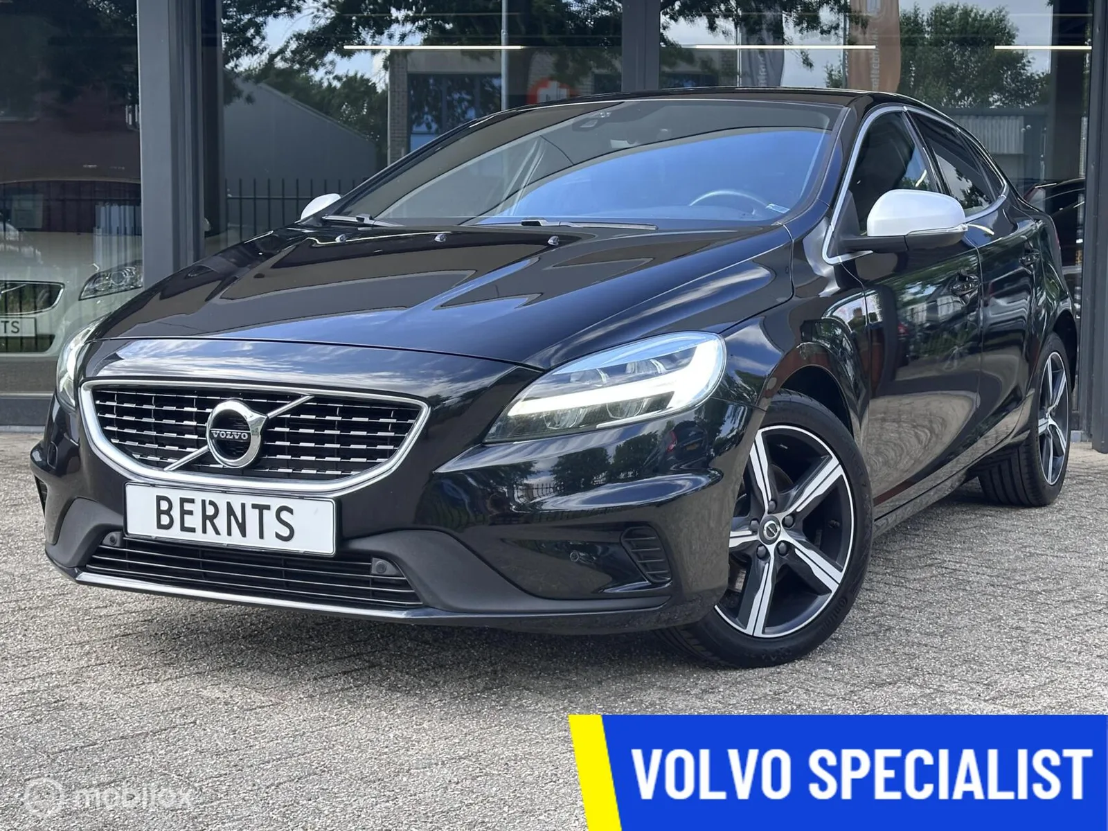 Volvo V40 (2019) — foto 1