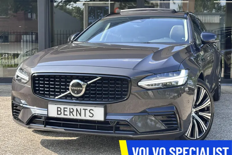 Volvo V90 (2023)