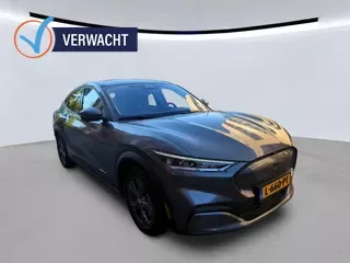 Ford Mustang (2021) — foto 1
