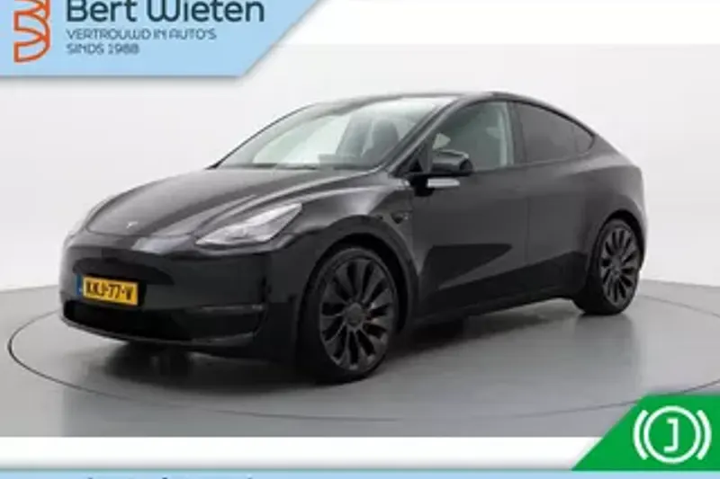 Tesla Model Y (2022)