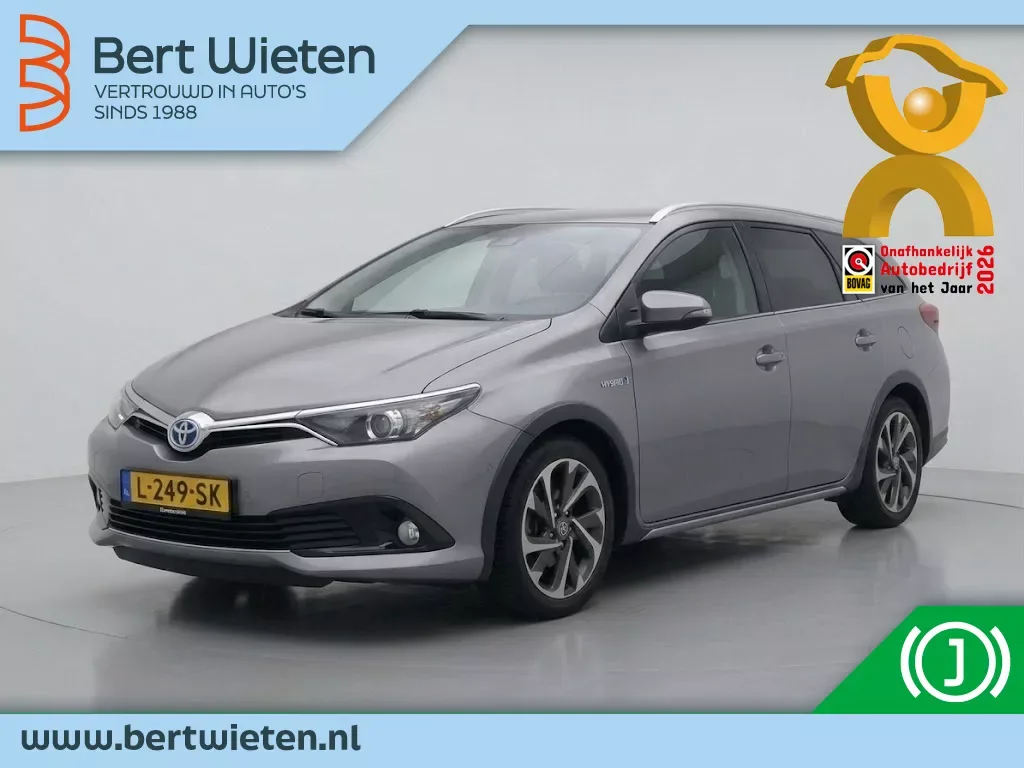 Toyota Auris (2018) — foto 1