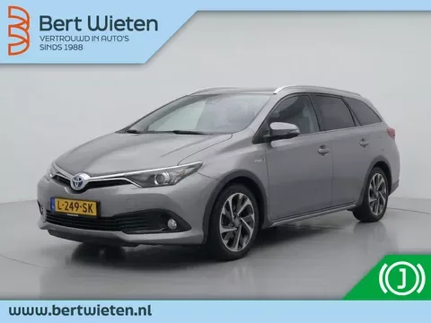 Toyota Auris (2018) — foto 1