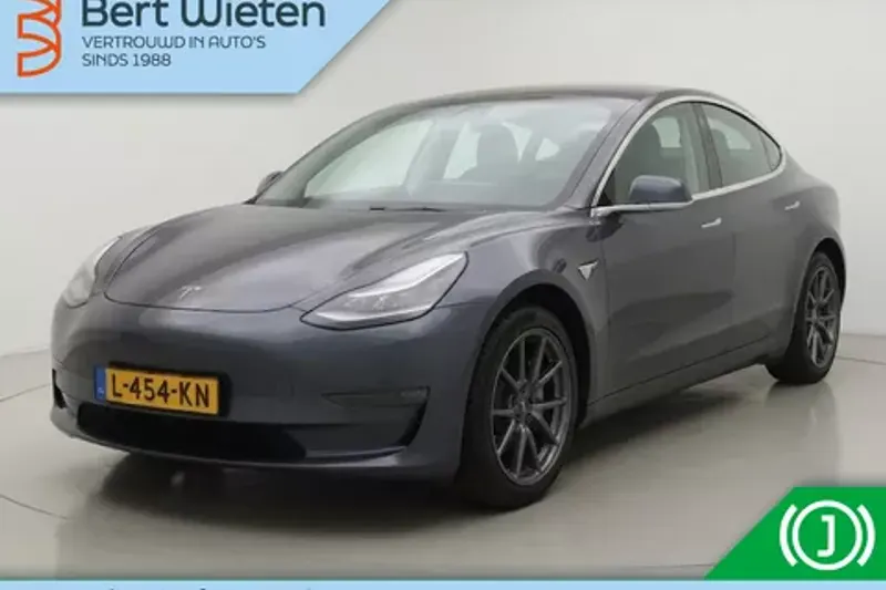 Tesla Model 3 (2021)