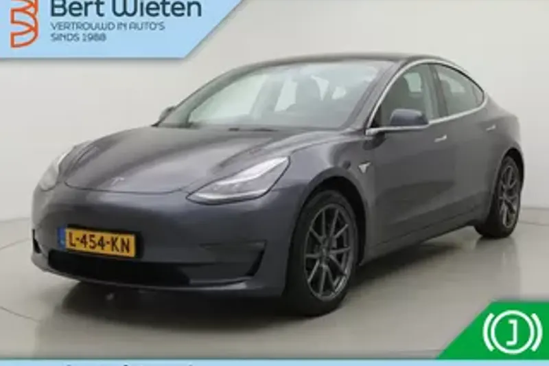 Tesla Model 3 (2021)