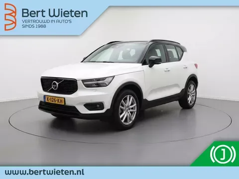 Volvo XC40 (2021) — foto 1