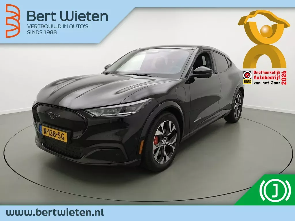 Ford Mustang Mach-E (2021) — foto 1