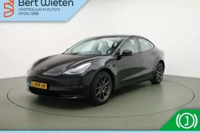 Tesla Model 3 (2021)