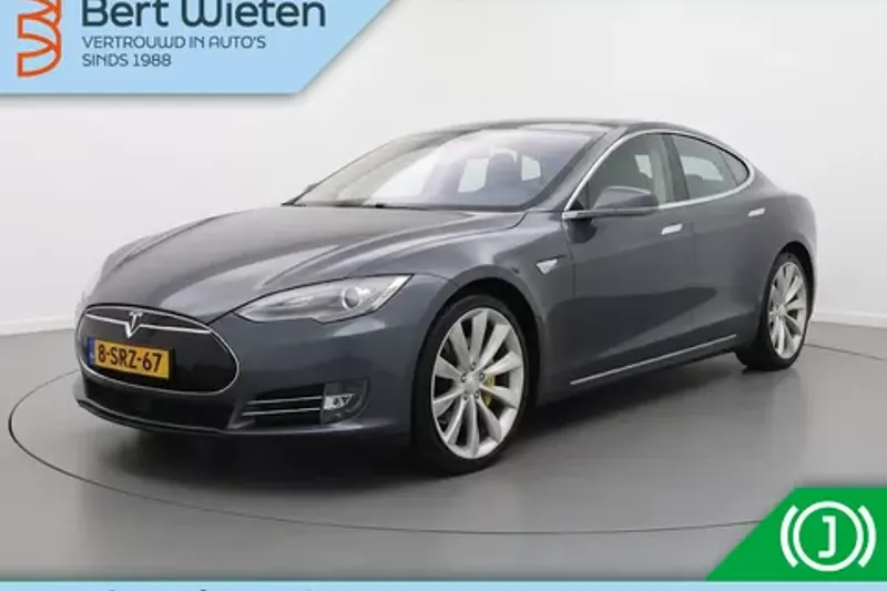 Tesla Model S (2013)