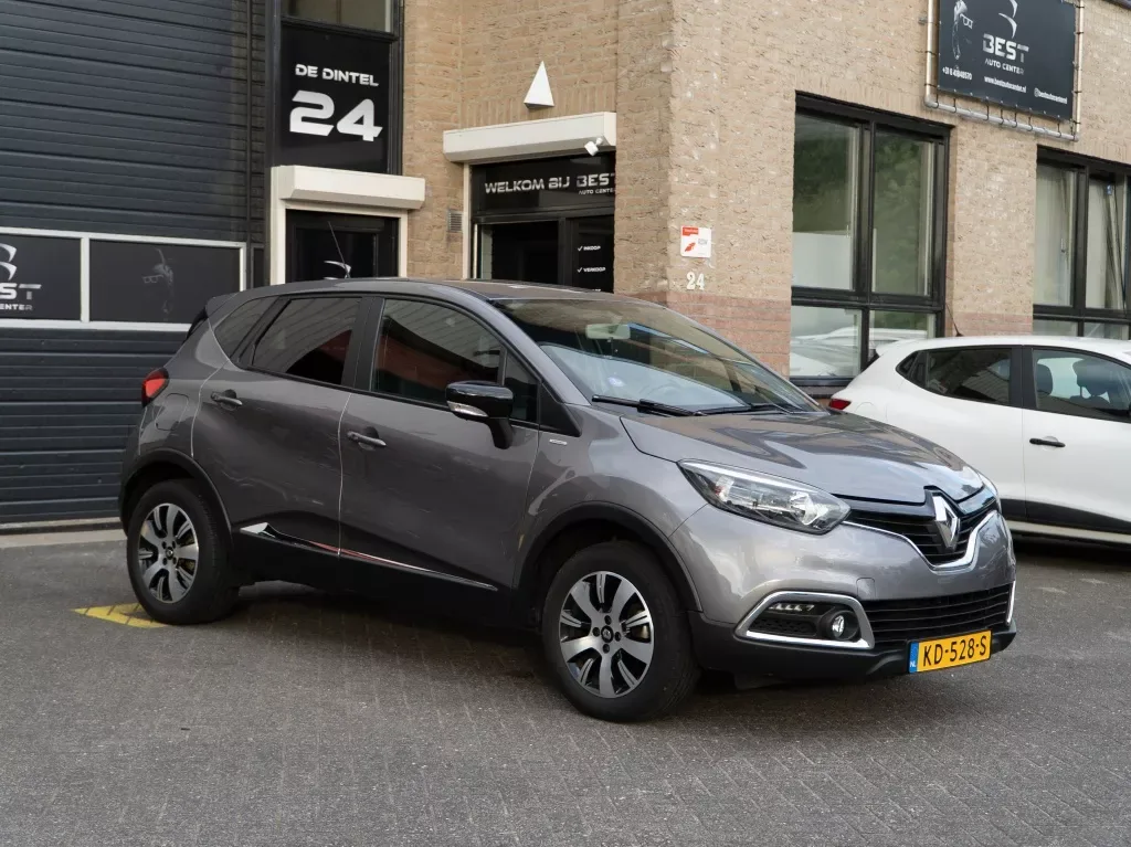 Renault Captur (2016) — foto 1